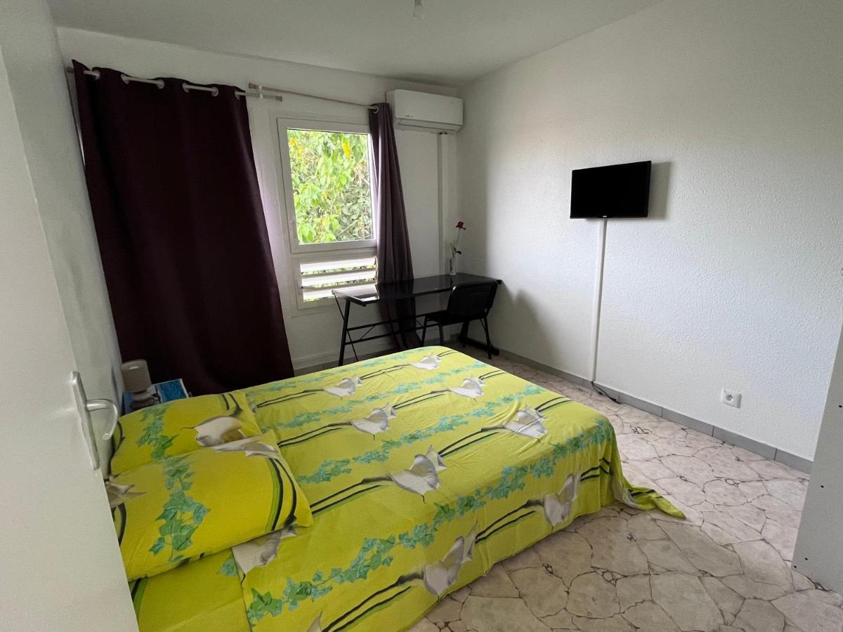 Chambre Chez L'Habitant A 5Mn De L'Aeroport 레자빔 외부 사진